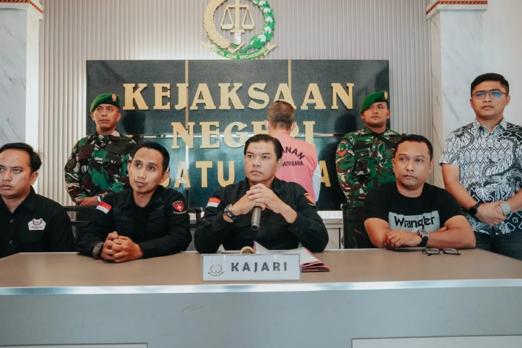 Mantan Kadis Pendidikan Batu Bara Ditahan, Diduga Korupsi Rp1,8 Miliar Proyek Digitalisasi Sekolah
