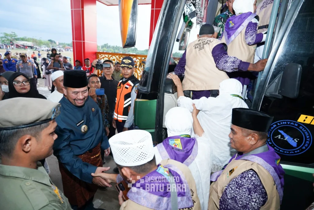 Bupati Batu Bara Lepas 275 Jemaah Calon Haji Kloter 12 Menuju Tanah Suci